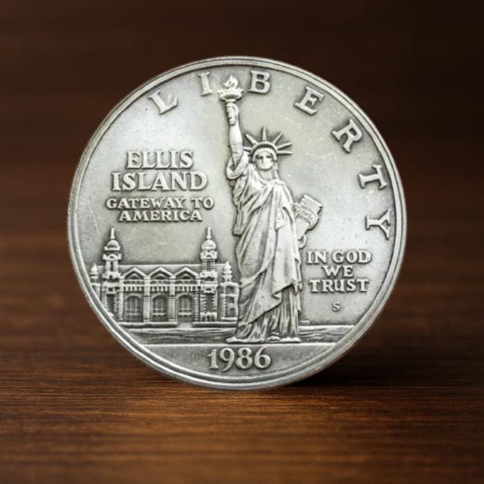 自由の国アメリカ　自由の女神像　記念　銀貨　記念品 自由の女神像100周年記念トークン 1oz .999 純銀 FINE SILVER