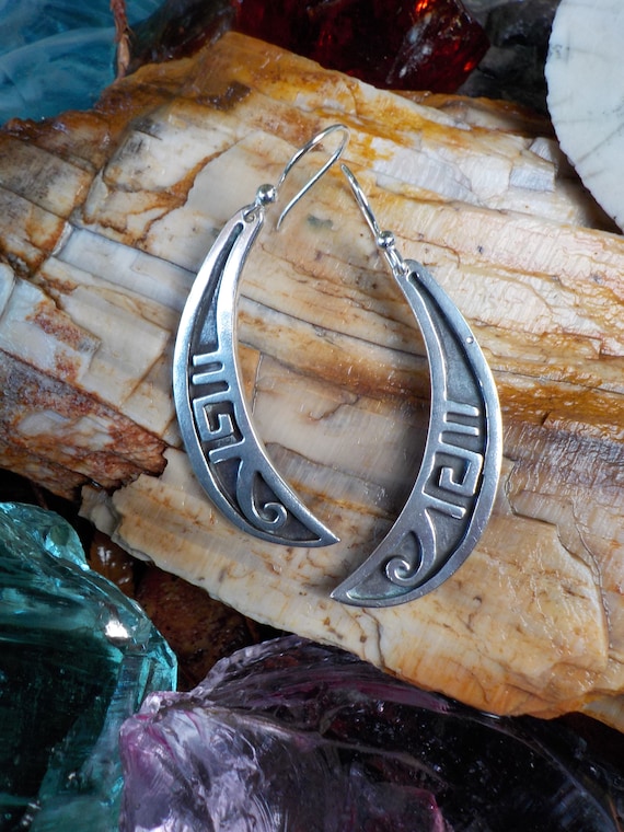 Heavy Thick Sturdy Native American Navajo Sterling Silver Leaf Necklace Heavy Thick Sturdy Native American Navajo Sterling Silver Leaf Necklace