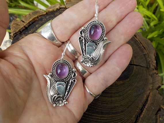 Gorgeous Vintage Native American Navajo Amethyst Sterling Silver Pendant Gorgeous Vintage Native American Navajo Amethyst Sterling Silver Pendant