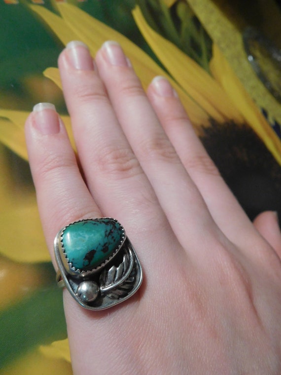 One Of The Largest Vintage Navajo Teardrop Turquoise Native American Jewelry Silver Leaf Ring One Of The Largest Vintage Navajo Teardrop Turquoise Native American Jewelry Silver Leaf Ring