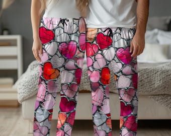 Romantische roze rood glas-in-lood harten pyjamabroek, boho nachtkleding voor dames en heren, artistieke kleurrijke pyjama's, mozaïek liefde familie nachtkleding