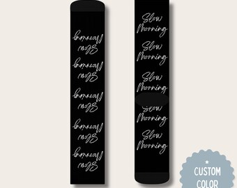 Meias minimalistas Slow Morning, unissex, presente para ela, presente para amante de ioga, presente para melhor amiga, presente para introvertida, presente para amante de café.