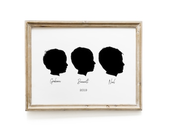 Puede incluir: Retrato en silueta en blanco y negro de tres niños, Graham, Bennett y Noel, con el año 2019 impreso debajo.