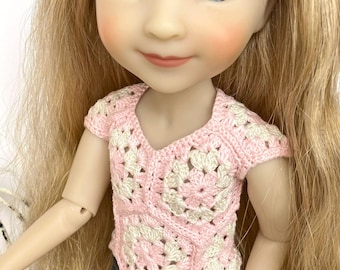 Crochet top for Ruby Red Fashion Friends: pink and white hand-crochet hexagon top