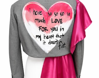 Blazer corto de la serie "Love You More" personalizado.