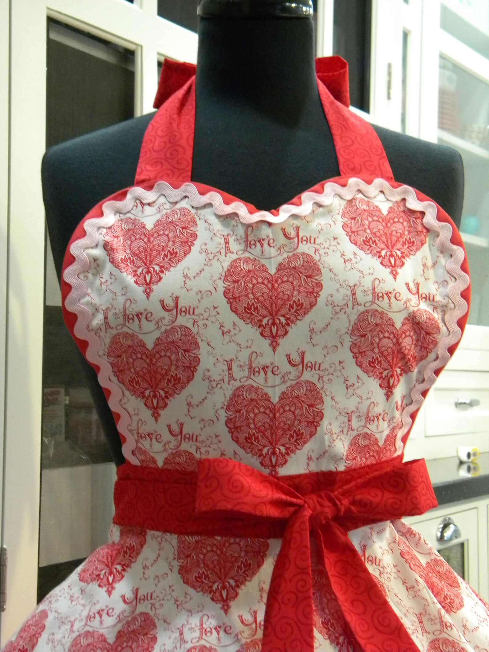 Valentines ApronWOMENS APRONRed Lacey Hearts Valentines Full Etsy