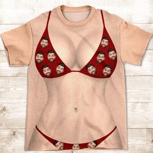 Gepersonaliseerd T-shirt met nepbikini-gezicht, gemaakt van zacht polyester, grappig strandcadeau.