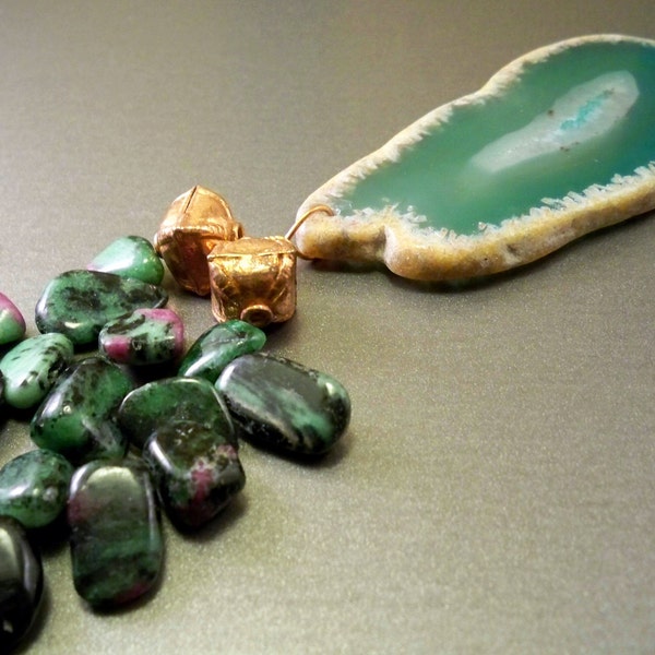 Green agate geode necklace: natural ruby zoisite necklace big agate druzy pendant gemstones statement necklace  Hollywood fashion