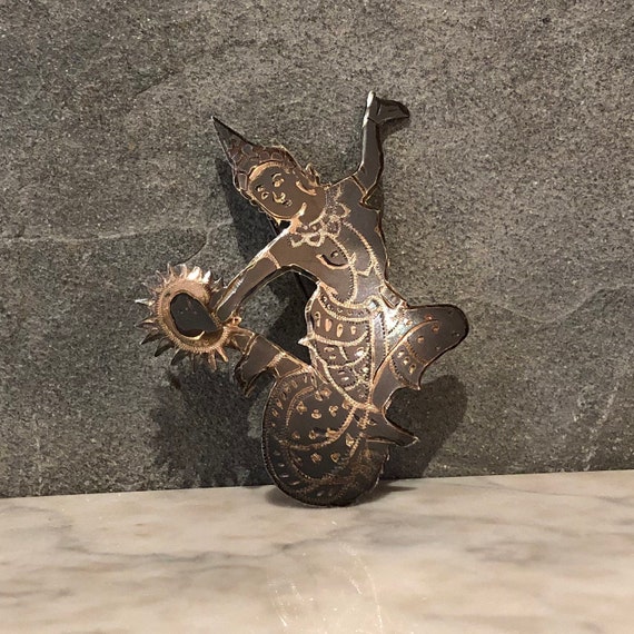 Vintage dancer Brooch. Carved sterling silver broo