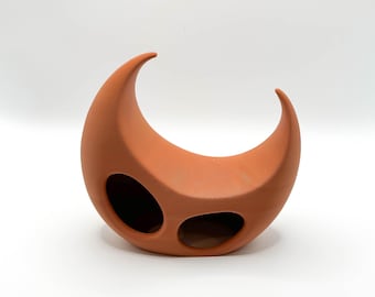 The Crescent Hide | Sculptural Reptile Shelter for Snakes & Geckos | Modern 3D Printed Terrarium Cave