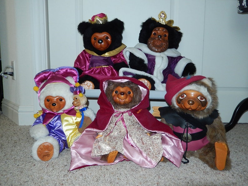 RAIKES wooden Bears ROYAL familyQueen MaryKing WilliamMaid Etsy