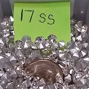 1 Gross (144) 17ss/4.0mm-4.1mm Vintage Preciosa Super Chatons Brilliant Rhinestones