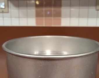 10-calowa aluminiowa forma do ciasta – Mid Century Bakeware, Spinning Allied Metal USA