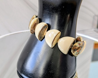 Pulsera gruesa de Lucite y eslabones dorados / Pulsera llamativa de estilo moderno de mediados de siglo