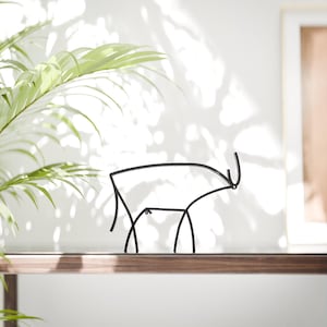 Figure de taureau de Picasso - Sculpture minimaliste en lignes