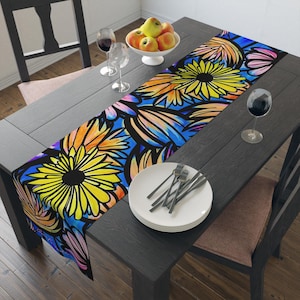 Daisy Disco Table Runner, Bright Floral Modern Home Decor