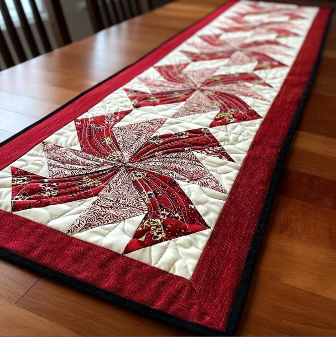 Peppermint Swirl Quilt Pattern - Etsy