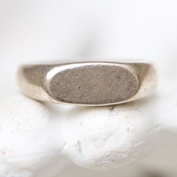 Minimalist Signet Ring size K - Sterling Silver Thin Bar Ring size 5 1/2 - Geometric Flat Top - Vintage Modernist Design