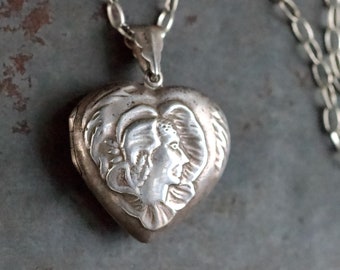 Art Nouveau Heart Locket Necklace - Sterling Silver Chunky Photo Keepsake Pendant on Belcher Chain - Vintage Oxidised Layering Jewellery
