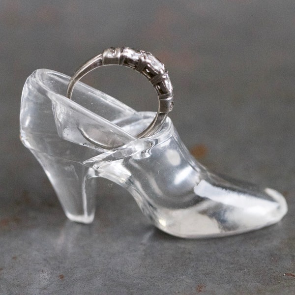 Crystal Slipper Ring Holder - Clear Acrylic Miniature Shoe Ring Display Ornament - Vintage Boho Boudoir