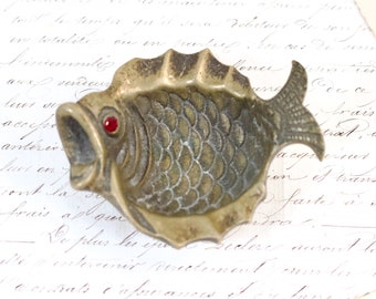 Fish Ring Dish - Brass Footed Bowl Jewellery or Trinket Holder - Antique Nautical Ashtray - Vintage Boho Home Decor