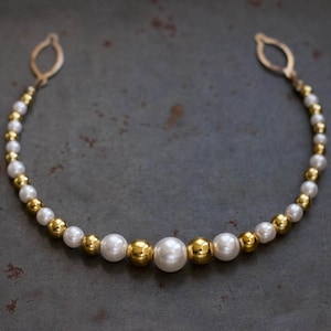 White Pearls Collar Chain and Button Clip - Vintage Sweater Clip or Cardigan Clip