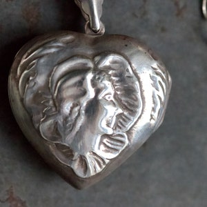 Art Nouveau Heart Locket Necklace Sterling Silver Chunky Photo Keepsake Pendant on Belcher Chain Vintage Oxidised Layering Jewellery image 8