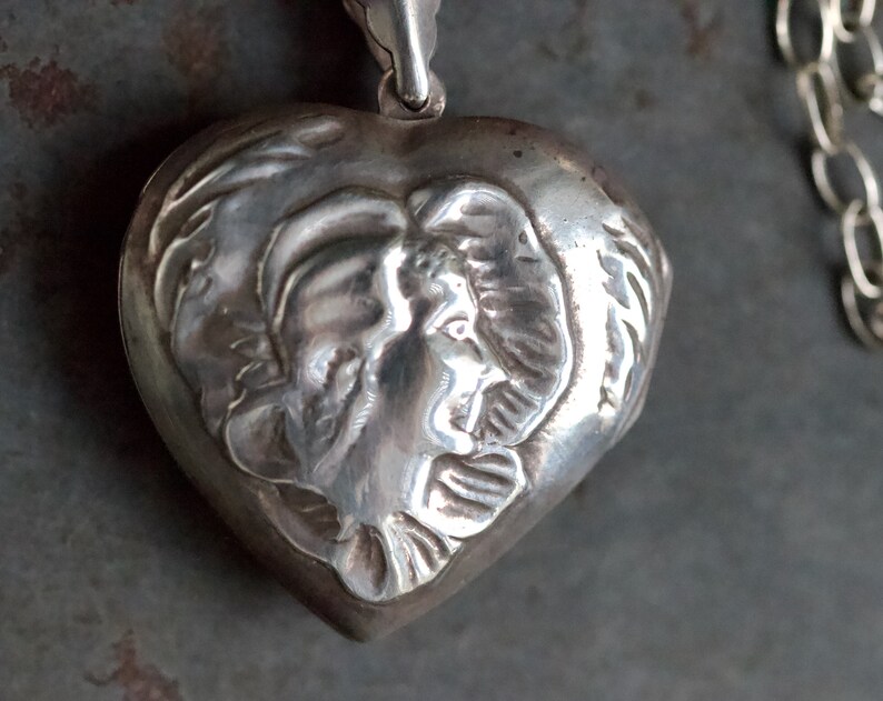 Art Nouveau Heart Locket Necklace Sterling Silver Chunky Photo Keepsake Pendant on Belcher Chain Vintage Oxidised Layering Jewellery image 8
