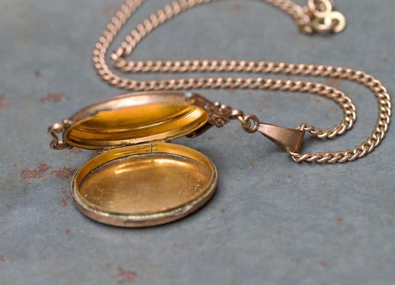 Antique Victorian Oval Locket Choker Necklace Rolled Gold Antique Large Photo Keepsake Pendant Vintage Oxidised Layering Jewellery image 7