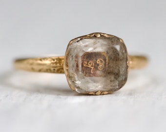 18k Yellow Gold Georgian Ring size P - 17th Century Stuart Crystal 18 ct Gold Antique Protest Jewellery with Cipher - Vintage Gems