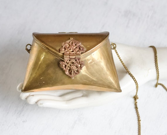 A Clutch of Vintage Purses in Roswell - Atlanta Jewish Times