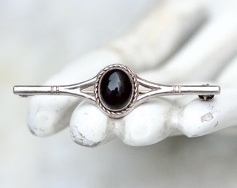 Jet Black Glass Bar Brooch with Oval Cabochon on Sterling Silver - Victorian Revival Collar Pin - Vintage Gothic Jewellery