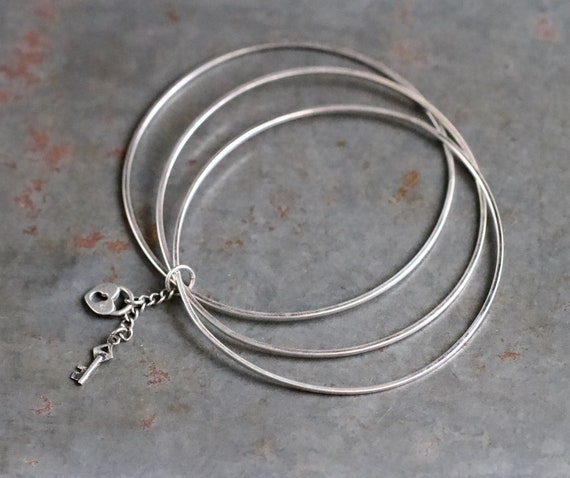 large wire crochet silver hoop earrings - 4cm - Yooladesign