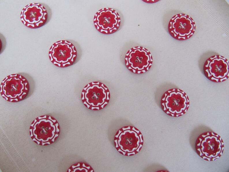1930s casein buttons 13mm galalith red /& white 12 Christmas peppermint candy button gifts for her 24 vintage Art Deco plastic buttons