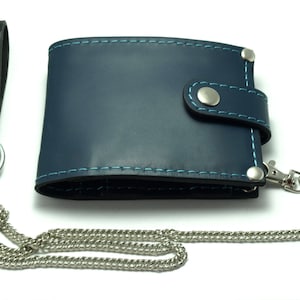 Cartera para bicicleta perfecta de cuero genuino azul marino, dos bolsillos para tarjetas de presentación, identificación, bolsillo para efectivo y monedero con cadena. Carteras para bicicleta.