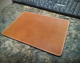 Handmade Italian Leather Mouse Pad: Gray Felt Base, Personalized Office Decor
