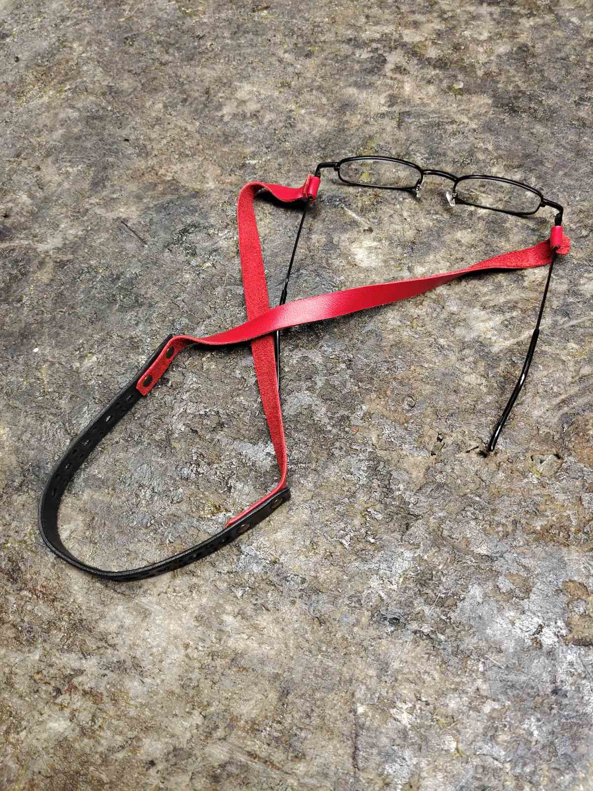 JSTHHTT 12 Cordino Regolabile per Occhiali, Cordino Antiscivolo, Cinturino per Occhiali Sportivi, per Uomini, Donne e Bambini, Nero, 23-43 cm