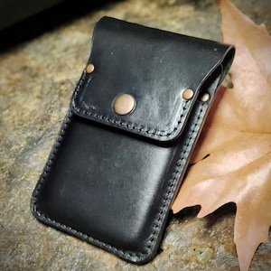 Nova capa estilosa para Apple iPhone 7, couro preto e marrom, alça de cinto com linha branca e iniciais grátis, ótimas ideias para presentes, personalizadas