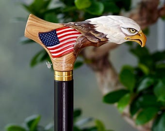 ハクトウワシのモチーフがあしらわれた木製杖 - アメリカの愛国者