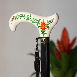 Bastón pintado a mano - Bastón de madera blanca - Flor de Aechmea con mango clásico estilo Derby imagen 2