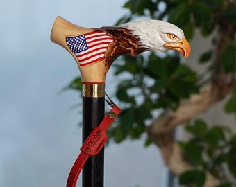 ハクトウワシのモチーフがあしらわれた木製杖 - アメリカの愛国者、退役軍人、軍関係者へのギフト
