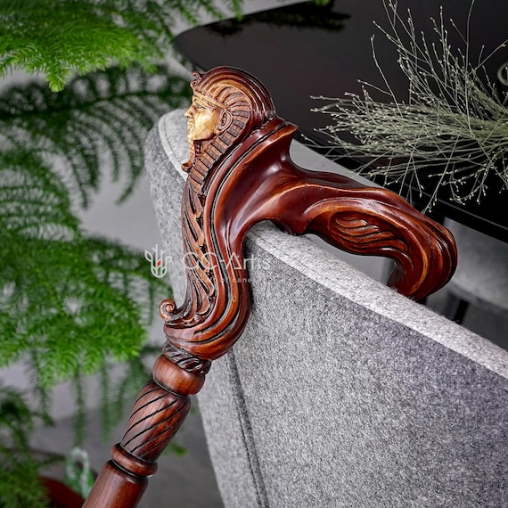 人間工学に基づいたハンドル付き木製彫刻杖ウォーキングスティック