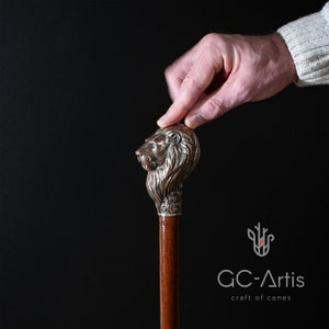Bronze Lion Walking Stick Cane - Classic TOP knob handle stick with wooden shaft Vintage style Walking Cane for men women ladies gentleman
