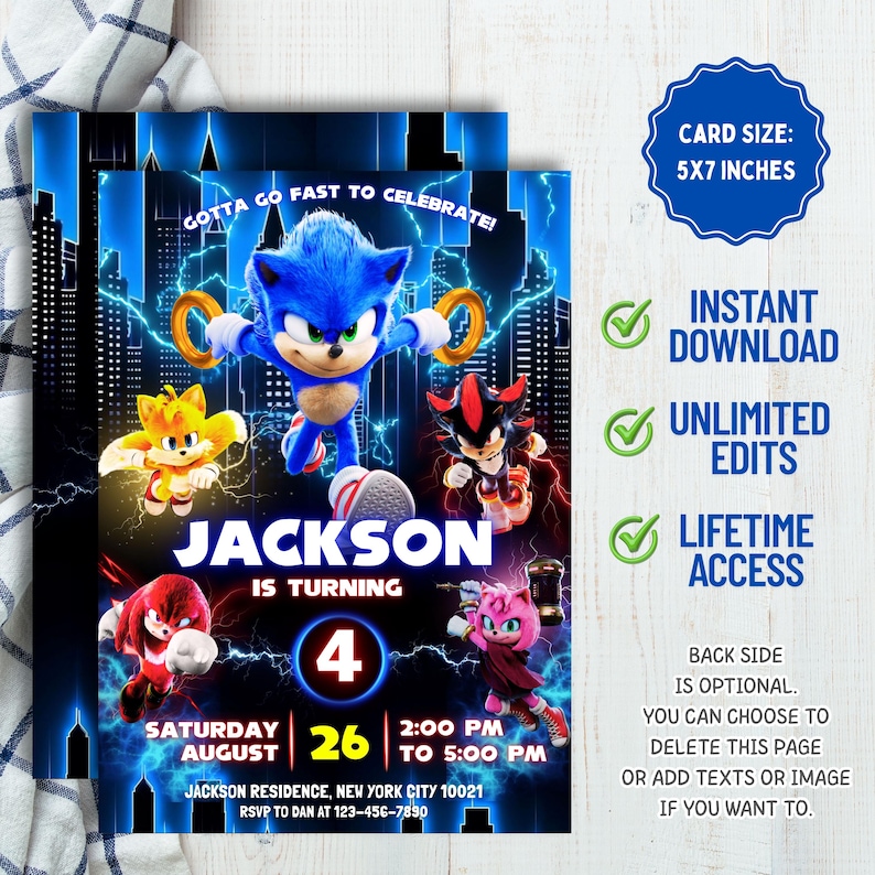 Op de afbeelding: Een blauwe verjaardagsuitnodiging met Sonic the Hedgehog en vrienden. De uitnodiging bevat de tekst "Gotta Go Fast to Celebrate!" en details voor een feestje voor Jackson. Kaartformaat: 12,7 x 17,8 cm.