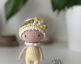Handgemaakte gehaakte kamillepop – zacht katoenen amigurumispeelgoed (12 cm)