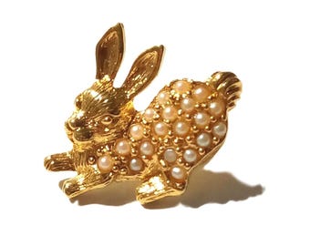 Vintage Avon 1994 “Pearly Bunny Pin” ~ body studded with white seed pearl accents