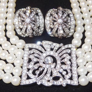 KJL Avon 2003 &quot;Pearlesque Choker Necklace&quot; & &quot;Dome Hoop Pierced Earrings&quot;