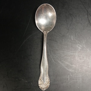 Cuchara de café Gorham Buttercup de plata esterlina, 4 pulgadas, 10 g, 1899, sin monograma, estilo victoriano.