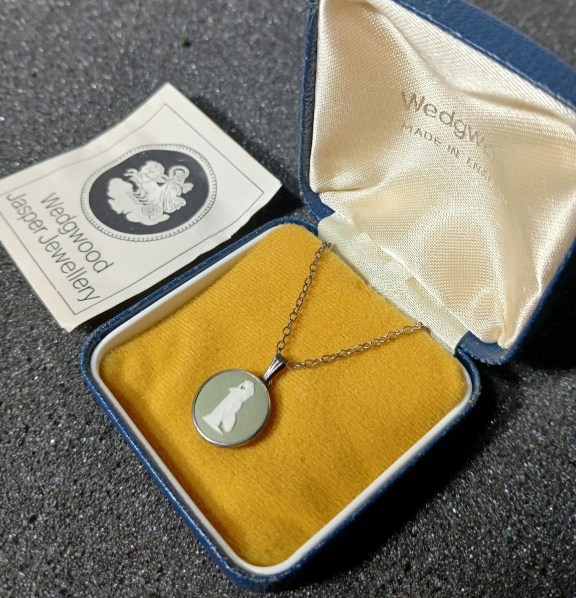 Wedgwood necklace - Etsy 日本