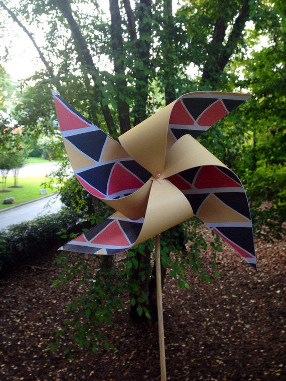10 Custom Geometric Pinwheels